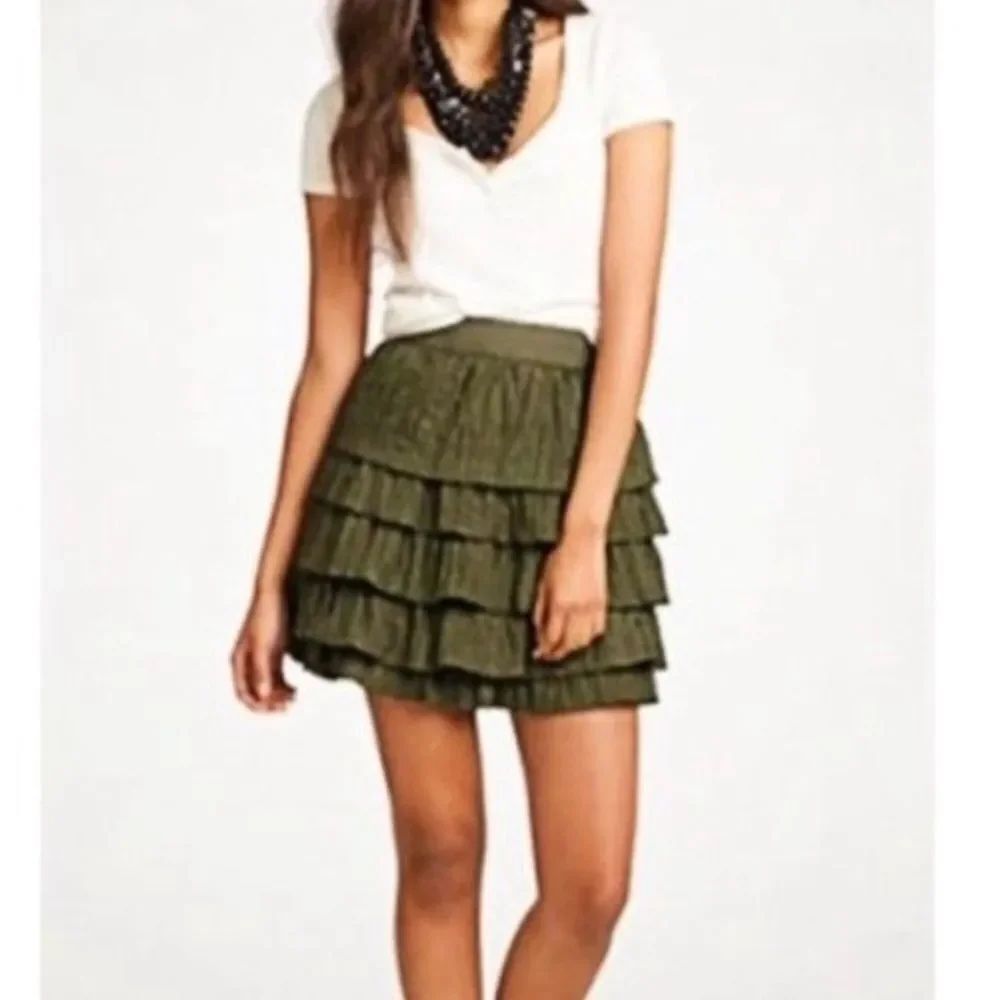 J. Crew Forest Green Ruffle silk Mini Skirt size 0